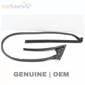 8h0837912e Audi 2008 Rs4 - Front Right Outer Door Weather Stripping / Seal