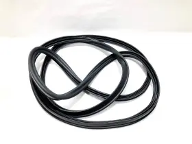8u0827705 Audi 15-18 Q3 Rear Trunk Lid Back Door Frame Body Weatherstrip Seal Rubber Oem