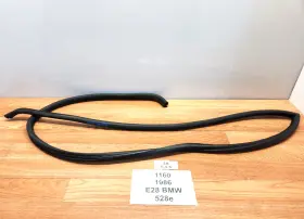 1904327 Bmw 82-88 Oem E28 528e 533 535 Front Passenger Side Door Seal Gasket Strip
