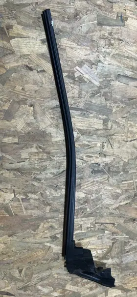 51337279735 Bmw 14-20 428i 430i 440i M4 F32 Front Left Door Weather Strip Channel Seal Oem