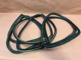 51711906959 Bmw E30 323i 325e 325i Door Window Weather Strip Sedan 3 Piece Oem 118k Miles