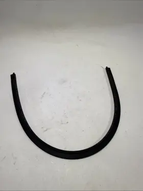 7182283 Bmw 2011-2016 535xi F10 Front Right Side Door Lower Weatherstrip Seal Oem 7182283 Bmw 2011-2016 535xi F10 Front Right Side Door Lower Weatherstrip Seal Oem