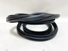 7303968 Bmw 12-18 Series 3 328i Front Left / Right Door On Body Weatherstrip Seal Oem 7303968 Bmw 12-18 Series 3 328i Front Left / Right Door On Body Weatherstrip Seal Oem