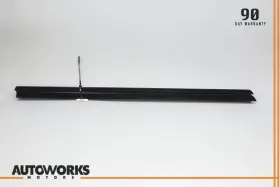 84690105 Cadillac 20-24 Ct5 Front Right Side Door Window Inner Belt Weatherstrip Seal Oem