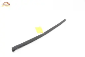 20963593 Chevrolet Suburban Rear Left Side Door Lower Weatherstrip Seal Oem 2015 - 2020