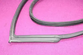 23115061 Chevrolet 16-23 Chevy Camaro Coupe Front Right Passenger Door Weatherstrip Rubber Seal Oem #2