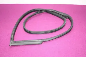 23115061 Chevrolet 16-23 Chevy Camaro Coupe Front Right Passenger Door Weatherstrip Rubber Seal Oem