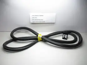 23282071 Chevrolet 2010-2017 Equinox Front Right Door Body Weatherstip Seal Oem