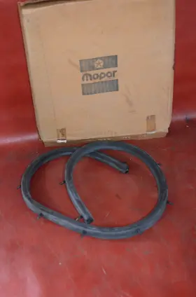 3493825 Dodge Nos 1969-81 Van Side Or Rear Door Weather-strip Rubber Seal Mopar