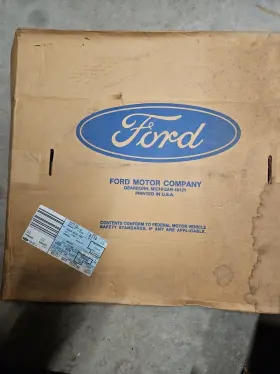 D8tz-1020518-a Ford Nos Weatherstripping For 78-79 Bronco