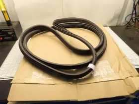 Dt1z-6125324-d Ford Weatherstrip Weather Strip Door Seal Dt1z-6125324-d Ford Weatherstrip Weather Strip Door Seal