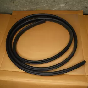 2l3z-1820708-aa Ford F65z-1820708-aa Oem 1997-2004 F-150 Front Door Weatherstrip Seal On Body