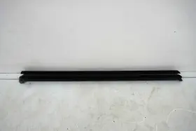 M1pbs20570 Ford 2021 - 2023 Bronco Sport Front Right Door Window Belt Weatherstrip Seal Oem