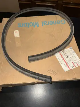 15521458 Gm New Oem Front Door Roof Drip Weather-strip 80s-90s Trucks Tahoe 15521458 Gm New Oem Front Door Roof Drip Weather-strip 80s-90s Trucks Tahoe