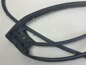 84741675 Gm 2019-24 Sierra 1500 Silverado Oe Rear Lh Door Mounted Weatherstrip #3