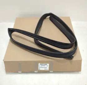 19184165 Gmc New Oem Genuine Gm Toyota Lh Front Door Glass Channel Seal 2009-2014 Matrix Vibe 19184165 Gmc New Oem Genuine Gm Toyota Lh Front Door Glass Channel Seal 2009-2014 Matrix Vibe