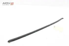 84050219 Gmc Sierra 2500 Hd Front Right Passenger Door Lower Weatherstrip Seal Oem 20-25 84050219 Gmc Sierra 2500 Hd Front Right Passenger Door Lower Weatherstrip Seal Oem 20-25