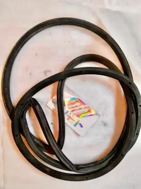72310-s04-023 Honda Door Seal Rubber Fr Ek 4dr Weatherstrip Front Right Civic 96-00 Oem Used