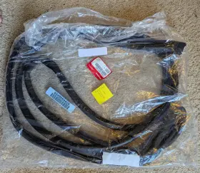 72325-shj-a01 Honda Honday Odyssey Right Front Door Sub-seal