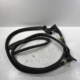 72810-scv-a03 Honda 03-11 Element Right Rear Door Seal Weatherstrip Oem 72810-scv-a03 Honda 03-11 Element Right Rear Door Seal Weatherstrip Oem
