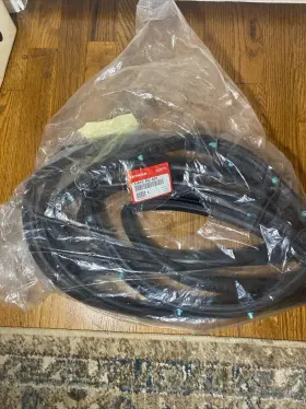 72810-t6z-a01 Honda Genuine Door Weather-strip