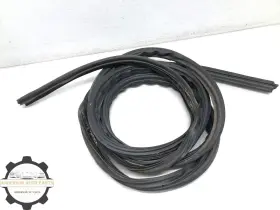 Honda 806152033 2018-2025 Odyssey Trunk Rear Door Seal Weatherstrip Oem