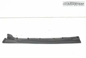 15189810 Hummer 2003-07 H2 Front Right Passenger Side Door Forward Weatherstrip Seal Oem