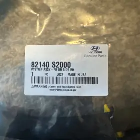 82140-s2000 Hyundai Front Right Door Seal 20-23 Santa Fe 82140-s2000 Hyundai Front Right Door Seal 20-23 Santa Fe