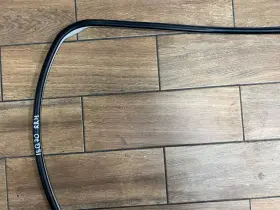 1pm0a Infiniti 76923 15-19 Q70l - Rear Right Passenger Side Door Body Weatherstrip Seal Oem #3