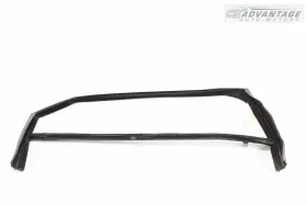 Jaguar Aw9325766a 2010-2015 Xjl Rear Right Passenger Side Door Run Weatherstrip Seal Oem