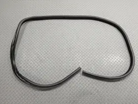 Gx63025a52ab Jaguar 2016 - 2020 Oem Xf Front Right Side Door Seal Weather Stripping Rubber