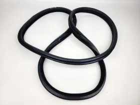 Hk83-20708-a Jaguar 17-20 F-pace Front Right Rh Passenger Side Door Weatherstrip Seal Oem