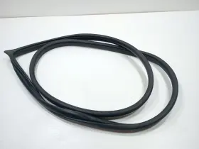 Kia 82110 F6000 2017-2021 Cadenza Front Left Door Body Side Rubber Weatherstrip Seal Oem