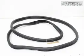 82120-l3000 Kia 2021-2024 K5 Sedan Front Right Side Doorway Weatherstrip Seal Rubber Oem