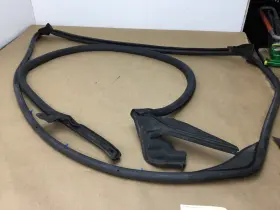 Op232 Lamborghini 11.22 345 Huracan 2018 Right Passenger Door Weather Strip Seal Set 16 - 19 Y