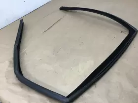 Land Rover I12 Discovery Sport 2015 Rear Left Window Weatherstrip Seal 15-19 O #2