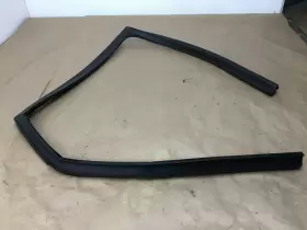 Land Rover I12 Discovery Sport 2015 Rear Left Window Weatherstrip Seal 15-19 O