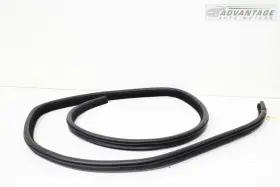 Lr067427 Land Rover 2013-2022 Range L405 Rear Right Side Door Body Weatherstrip Seal Oem
