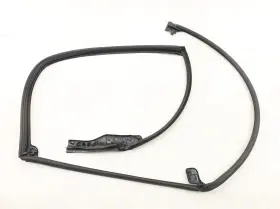 Lr113627 Land Rover New Oem Rear Left Door Upper Weatherstrip Range 14-22 Lr113627 Land Rover New Oem Rear Left Door Upper Weatherstrip Range 14-22