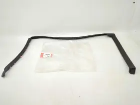 Lr114337 Land Rover New Oem Rear Door Frame Glass Rubber Seal 2020-2023 Evoque Weather Lh