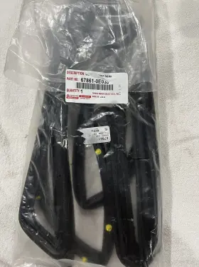 67861-0e030 Lexus New Oem 2010-2015 Rx350 Driver Front Door Weatherstip Left