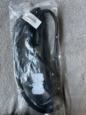 67871-0e020 Lexus Genuine 2010-2015 Rx350 Passenger Rear Door Weatherstrip