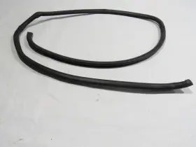 I316 Lexus 15-19 Gs350 2016 Rear Right Passenger Door Weather Strip Seal A