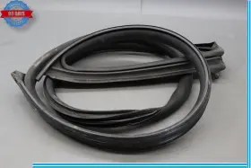 670009956 Maserati 14-20 Ghibli Front Right Side Door Body Weatherstrip Gasket Seal Oem 670009956 Maserati 14-20 Ghibli Front Right Side Door Body Weatherstrip Gasket Seal Oem