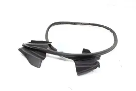 670032883 Maserati Levante Rear Left Side Door Lower Weatherstrip Seal Oem 2017 - 2020