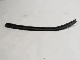 24.01.2024 Mclaren Md166 752 17-20 720s 720 2020 Front Right Passenger Weather Strip Seal 7 #3