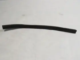 24.01.2024 Mclaren Md166 752 17-20 720s 720 2020 Front Right Passenger Weather Strip Seal 7