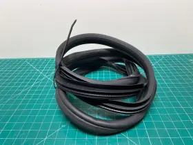 1646900676 Mercedes-benz 06-11 W164 Ml350 Rear Left Or Right Door Body Weatherstrip Seal Oem