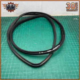 1666970251 Mercedes-benz 13-16 X166 Gl450 Rear Right Side Door Weatherstrip Seal Oem