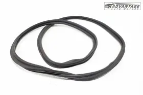 2057505800 Mercedes-benz 2015-2021 C300 W205 Sedan Rear Trunk Lid Weatherstrip Rubber Seal Oem 2057505800 Mercedes-benz 2015-2021 C300 W205 Sedan Rear Trunk Lid Weatherstrip Rubber Seal Oem